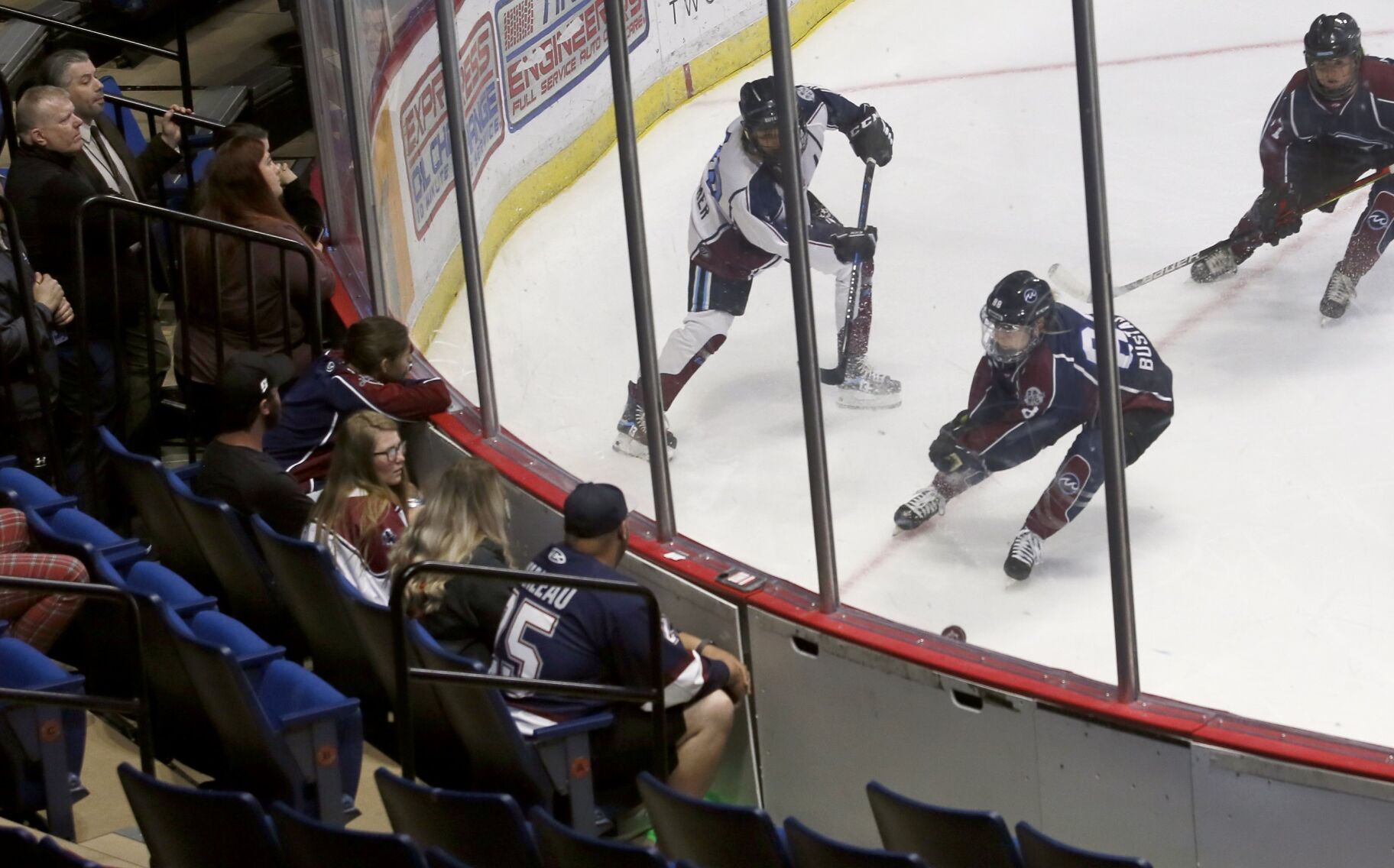 040322-tul-spt-hockey